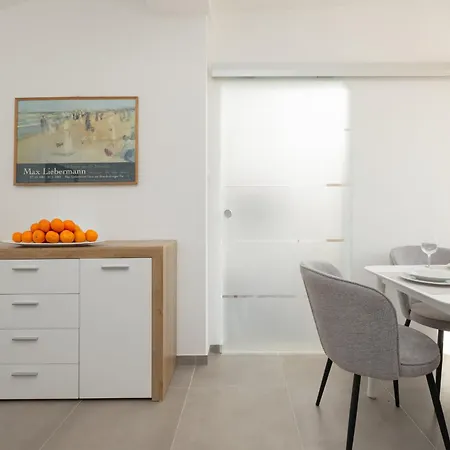 Urokliwy Z Parkingiem By Renters Apartament *